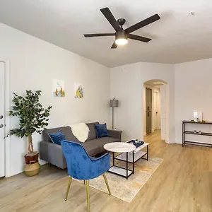 2br-kierland-commons-golf-oasis-by-cozysuites.scottsdalehotels.org/